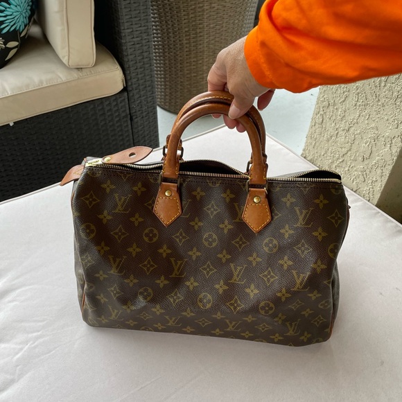Louis Vuitton Handbags - Authentic Louis Vuitton Speedy 35 (Vintage)